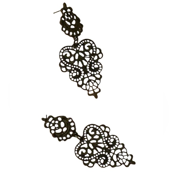 None Jewelry - Hollow Out Vintage Style Black Lace Dangle Earrings
